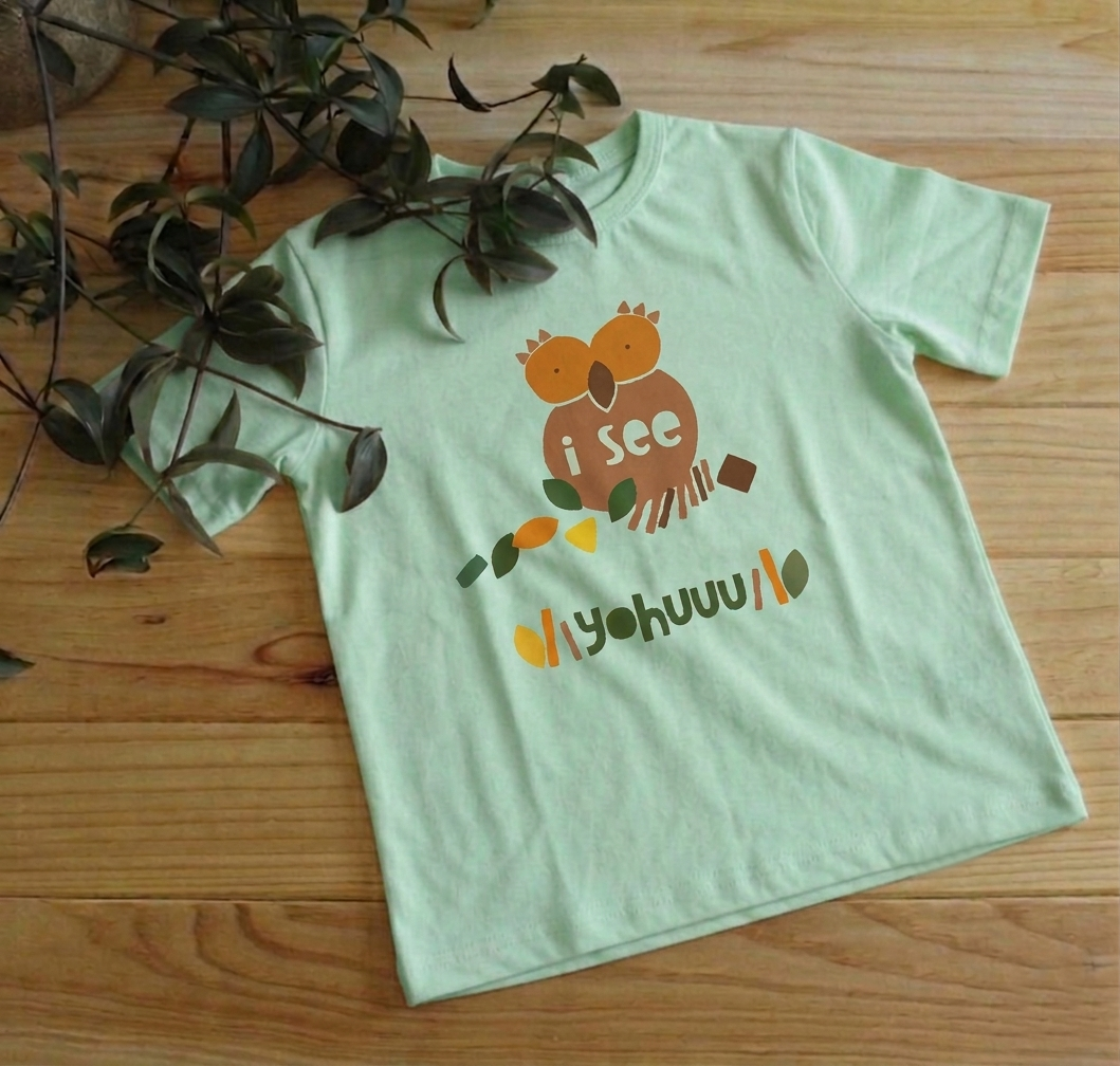 T-shirt infantil manga curta com estampa de mocho em verde mint – Gaga Shapes